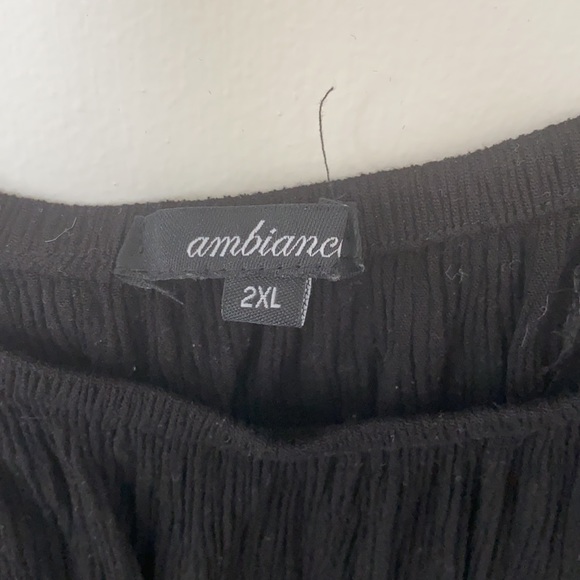 Black off the shoulder cotton Top - Picture 3 of 5